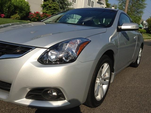 2010 Nissan Altima Pickupslt Quad Cab SWB 4WD 4x4 Truck