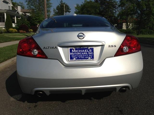 2010 Nissan Altima Pickupslt Quad Cab SWB 4WD 4x4 Truck