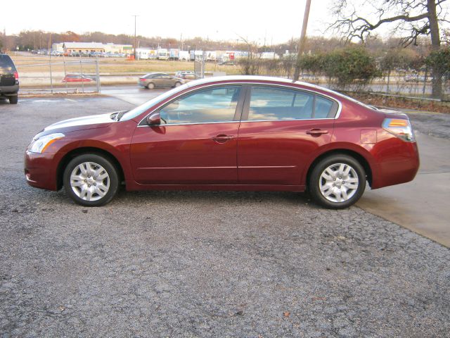 2010 Nissan Altima GS-R