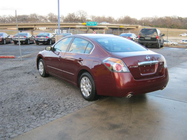 2010 Nissan Altima GS-R