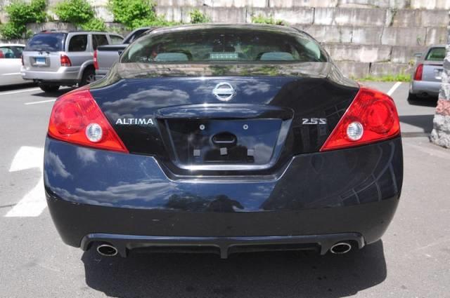 2010 Nissan Altima Pickupslt Quad Cab SWB 4WD 4x4 Truck