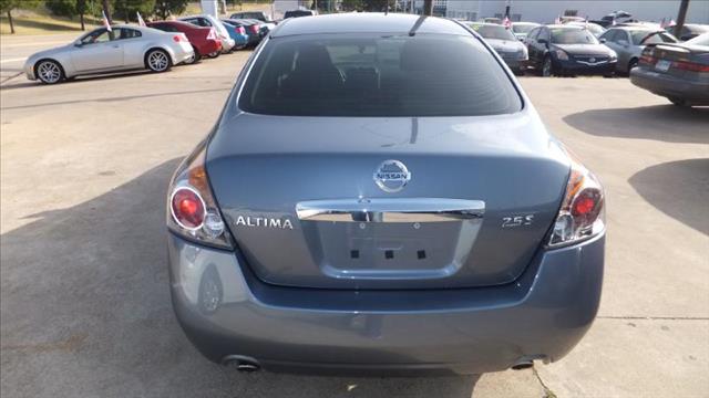 2010 Nissan Altima Mountaineer