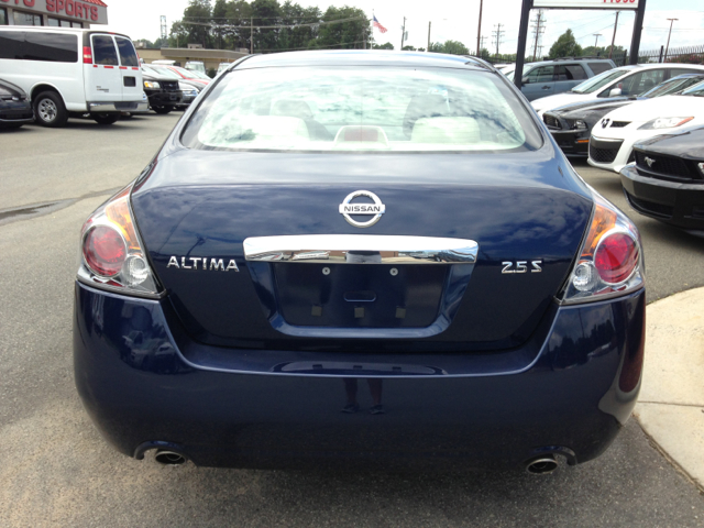 2010 Nissan Altima Pickupslt Quad Cab SWB 4WD 4x4 Truck