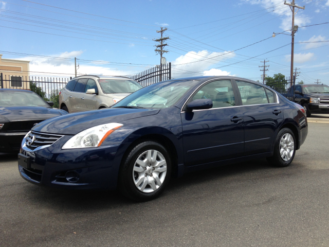 2010 Nissan Altima Pickupslt Quad Cab SWB 4WD 4x4 Truck