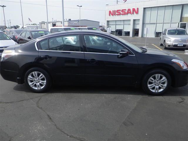 2010 Nissan Altima Pickupslt Quad Cab SWB 4WD 4x4 Truck