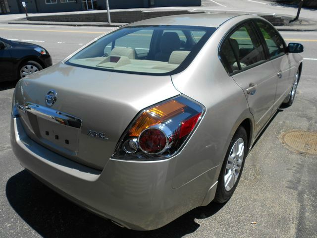 2010 Nissan Altima Pickupslt Quad Cab SWB 4WD 4x4 Truck