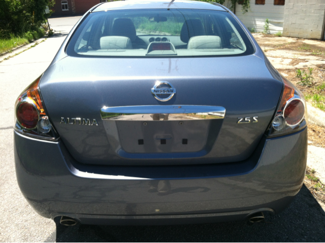 2010 Nissan Altima Pickupslt Quad Cab SWB 4WD 4x4 Truck