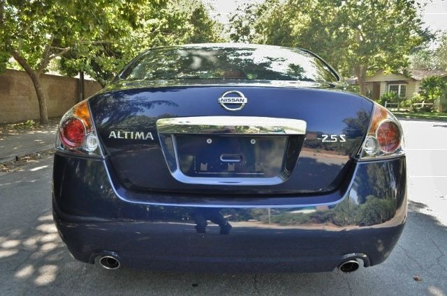 2010 Nissan Altima Pickupslt Quad Cab SWB 4WD 4x4 Truck