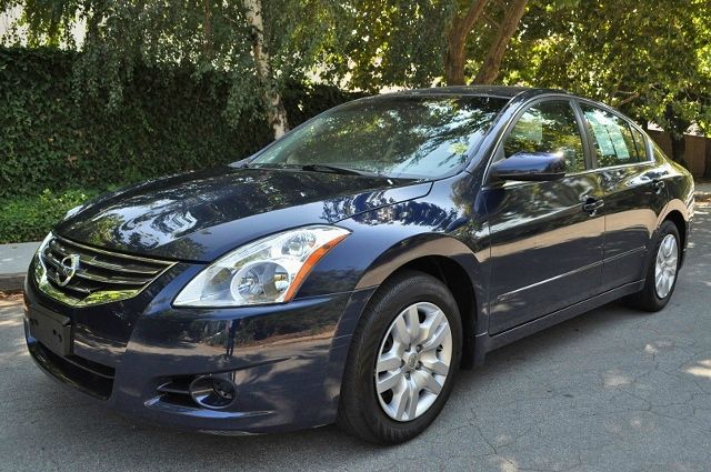 2010 Nissan Altima Pickupslt Quad Cab SWB 4WD 4x4 Truck