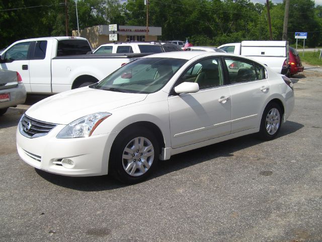 2010 Nissan Altima Pickupslt Quad Cab SWB 4WD 4x4 Truck