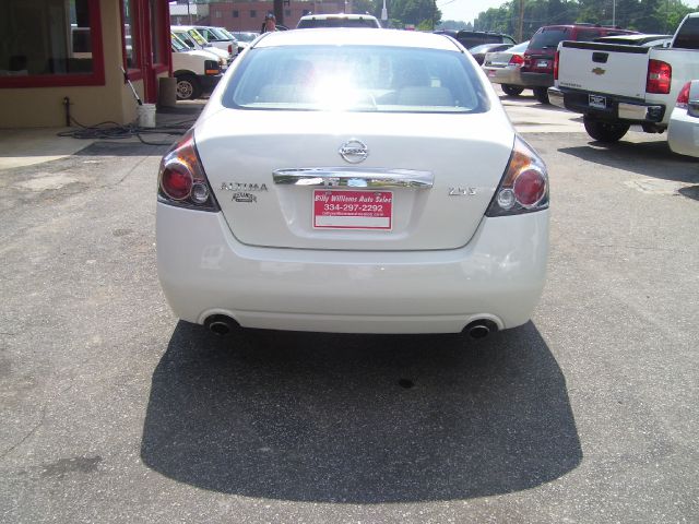 2010 Nissan Altima Pickupslt Quad Cab SWB 4WD 4x4 Truck