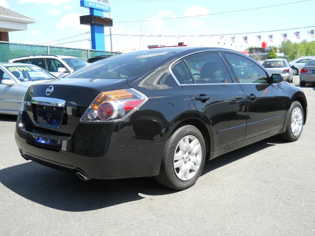 2010 Nissan Altima GS-R