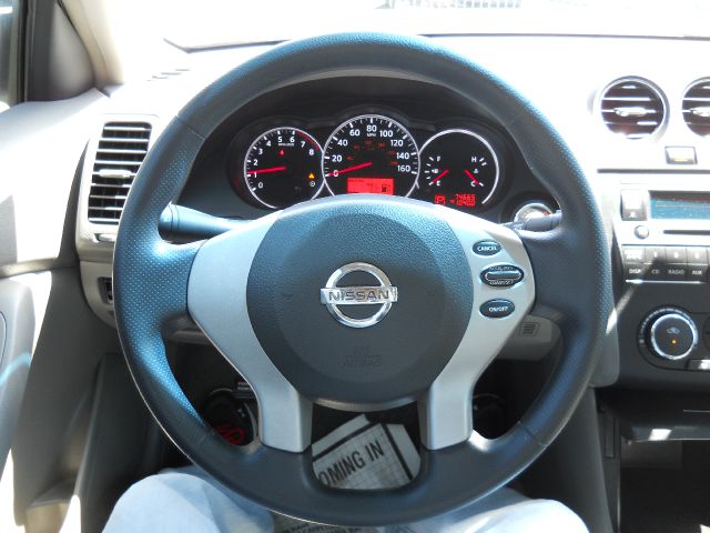 2010 Nissan Altima GS-R