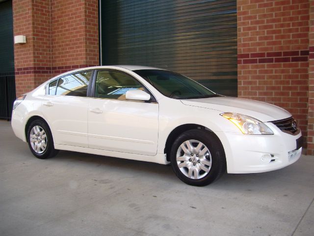 2010 Nissan Altima Pickupslt Quad Cab SWB 4WD 4x4 Truck