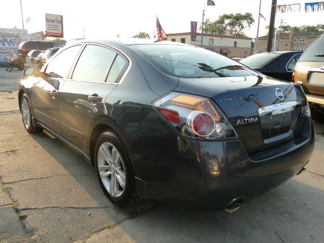 2010 Nissan Altima 4WD Reg Cab 133