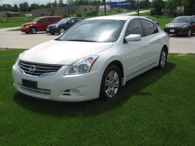 2010 Nissan Altima Pickupslt Quad Cab SWB 4WD 4x4 Truck