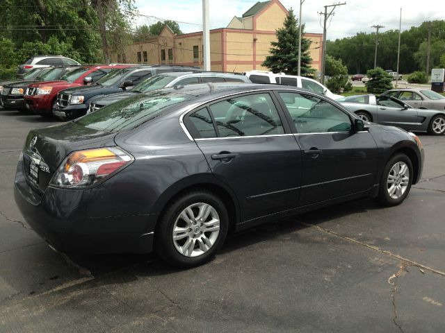 2010 Nissan Altima Pickupslt Quad Cab SWB 4WD 4x4 Truck