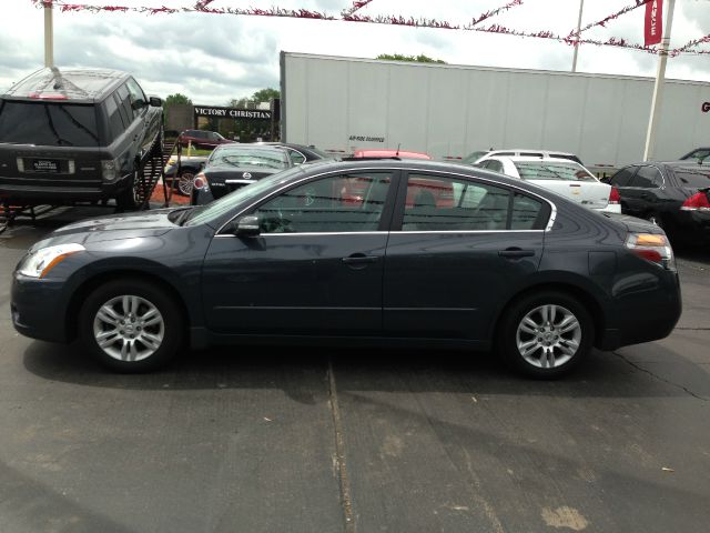 2010 Nissan Altima Pickupslt Quad Cab SWB 4WD 4x4 Truck