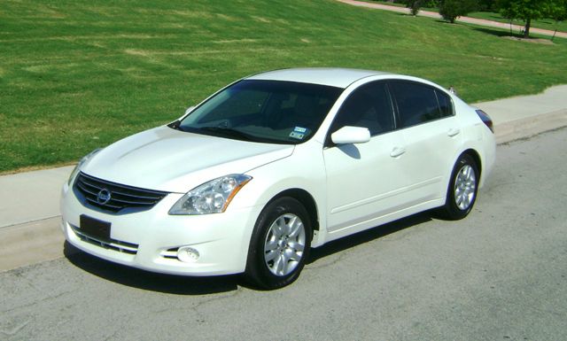 2010 Nissan Altima Pickupslt Quad Cab SWB 4WD 4x4 Truck