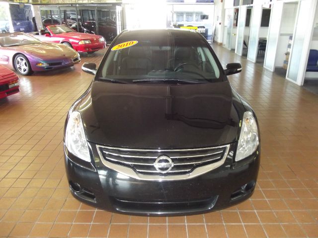 2010 Nissan Altima Pickupslt Quad Cab SWB 4WD 4x4 Truck