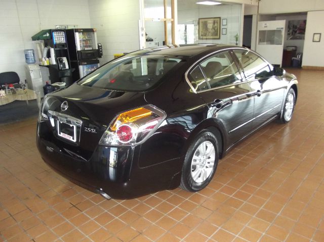 2010 Nissan Altima Pickupslt Quad Cab SWB 4WD 4x4 Truck