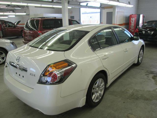 2010 Nissan Altima Pickupslt Quad Cab SWB 4WD 4x4 Truck