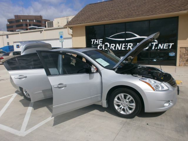 2010 Nissan Altima LS S