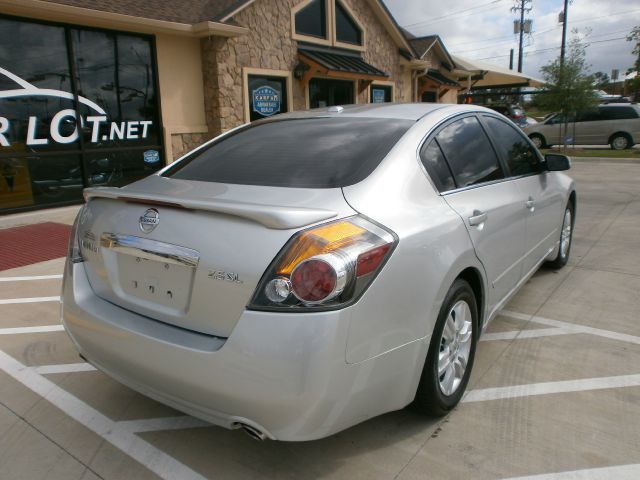 2010 Nissan Altima LS S