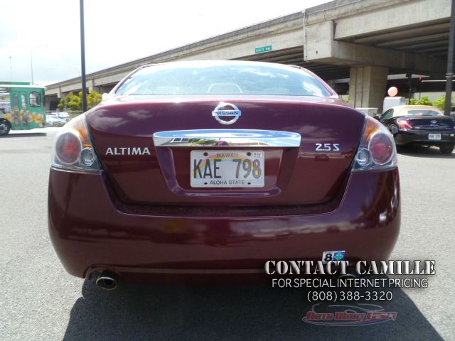 2011 Nissan Altima Unknown