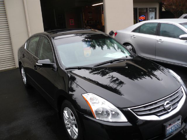 2011 Nissan Altima (navigation)(rear DVD)