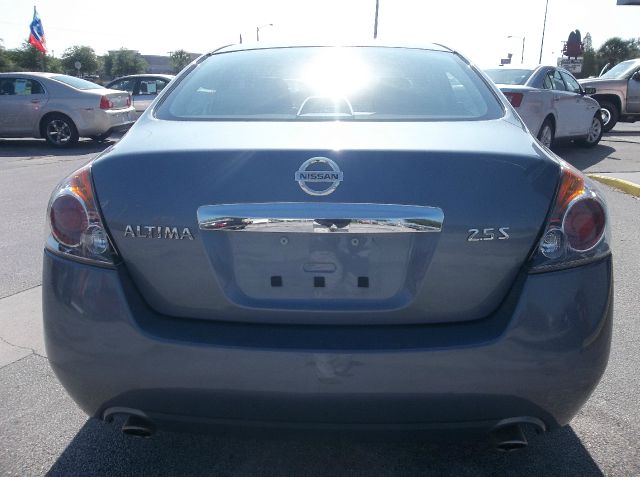 2011 Nissan Altima Pickupslt Quad Cab SWB 4WD 4x4 Truck