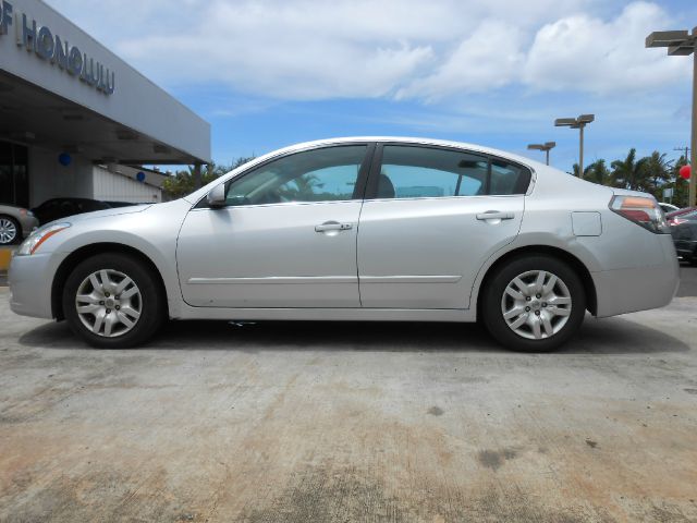 2011 Nissan Altima Pickupslt Quad Cab SWB 4WD 4x4 Truck