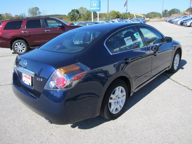 2011 Nissan Altima Pickupslt Quad Cab SWB 4WD 4x4 Truck