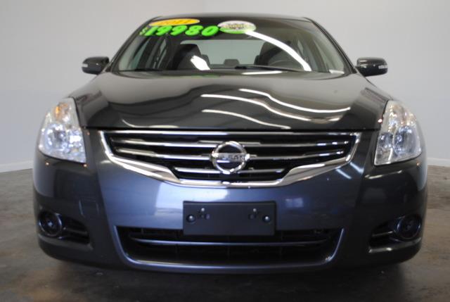 2011 Nissan Altima SLT Quad Cab 2WD