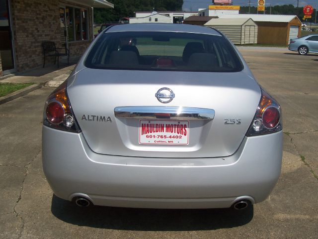 2011 Nissan Altima Pickupslt Quad Cab SWB 4WD 4x4 Truck