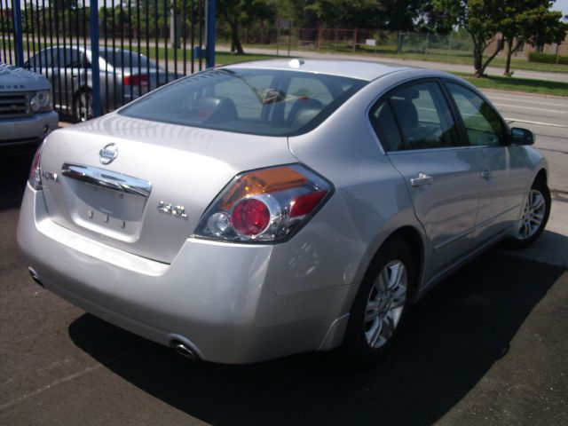 2011 Nissan Altima SLT Quad Cab 2WD