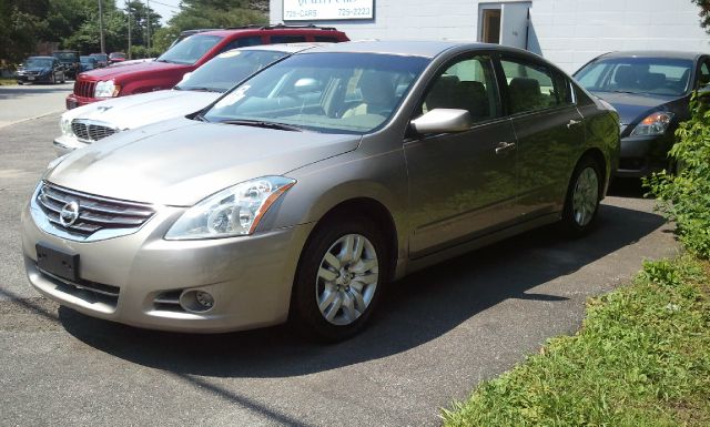 2011 Nissan Altima Pickupslt Quad Cab SWB 4WD 4x4 Truck