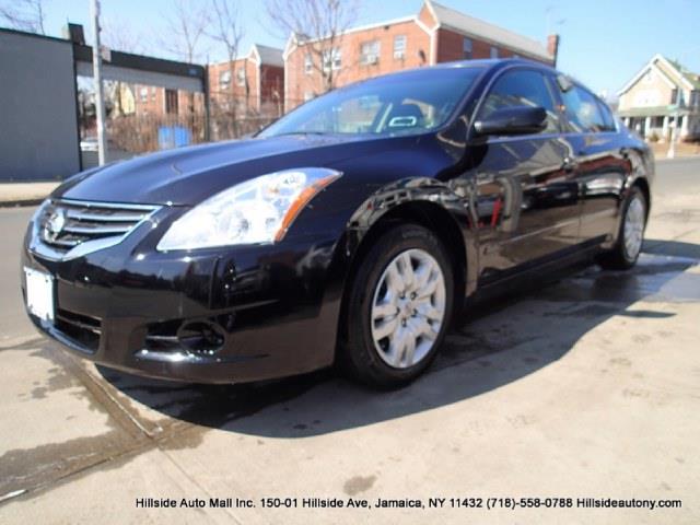 2011 Nissan Altima 4WD Crew Cab 140.5 Laramie