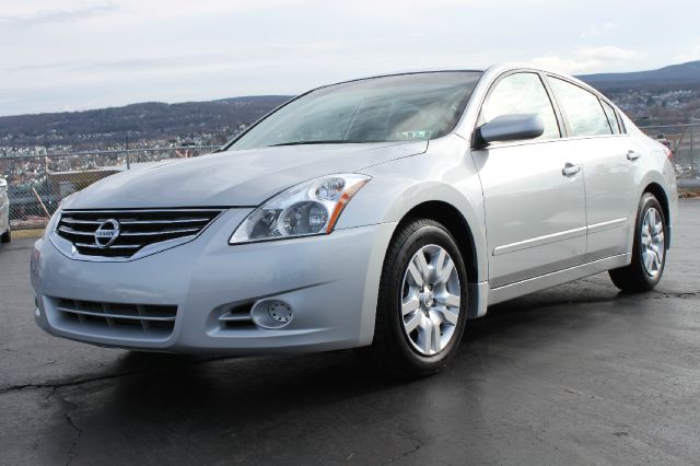 2011 Nissan Altima Pickupslt Quad Cab SWB 4WD 4x4 Truck