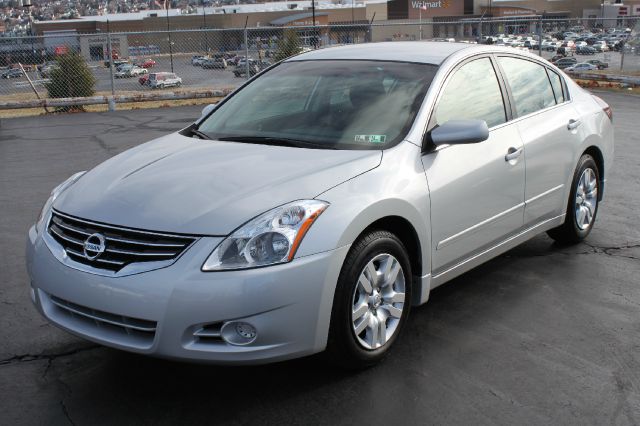 2011 Nissan Altima Pickupslt Quad Cab SWB 4WD 4x4 Truck