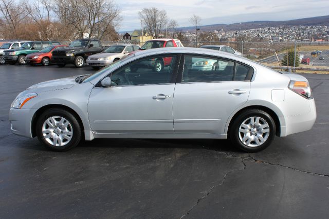 2011 Nissan Altima Pickupslt Quad Cab SWB 4WD 4x4 Truck