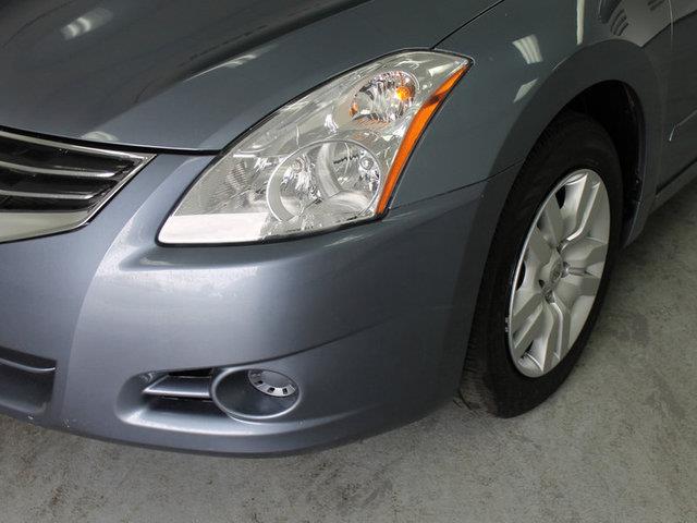 2011 Nissan Altima Unknown