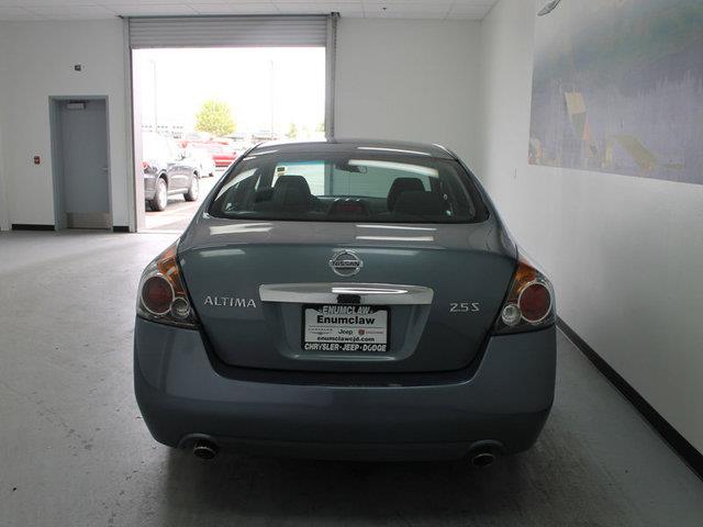 2011 Nissan Altima Unknown