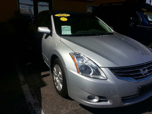 2011 Nissan Altima Pickupslt Quad Cab SWB 4WD 4x4 Truck