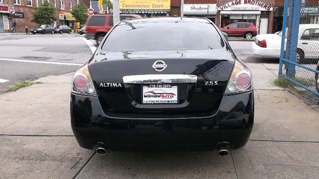 2011 Nissan Altima Pickupslt Quad Cab SWB 4WD 4x4 Truck