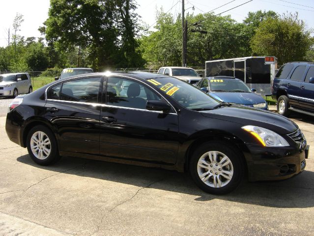 2011 Nissan Altima 2WD Crew Cab 140.5 Laramie