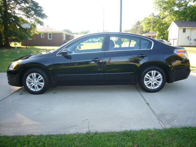 2011 Nissan Altima Pickupslt Quad Cab SWB 4WD 4x4 Truck