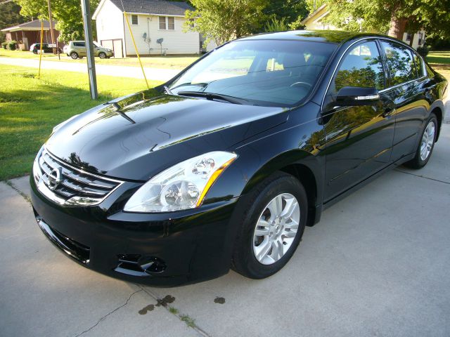 2011 Nissan Altima Pickupslt Quad Cab SWB 4WD 4x4 Truck