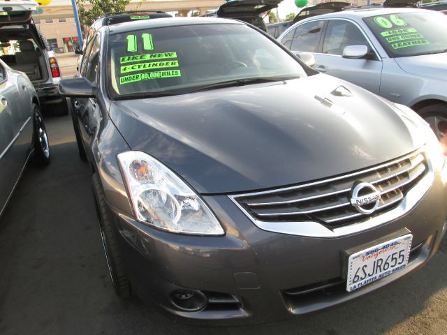 2011 Nissan Altima Pickupslt Quad Cab SWB 4WD 4x4 Truck