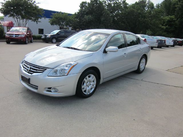 2011 Nissan Altima Pickupslt Quad Cab SWB 4WD 4x4 Truck